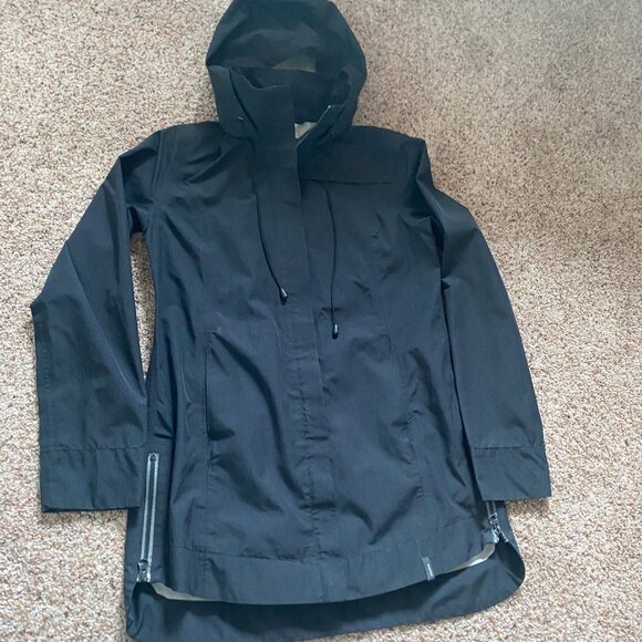 Mondetta Rain Jacket – Small - Picture 1 of 8